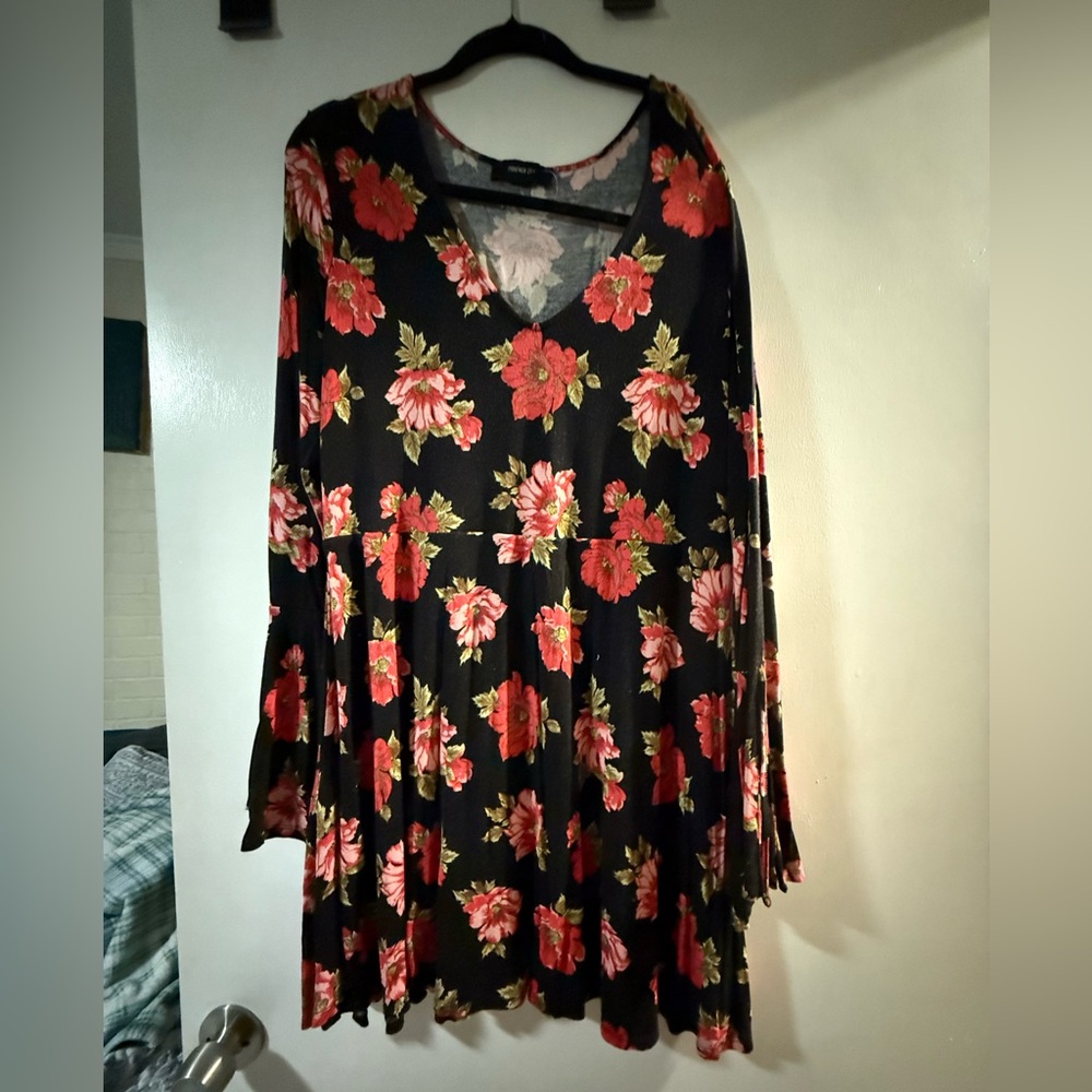 Forever 21 Black and Red Floral Dress